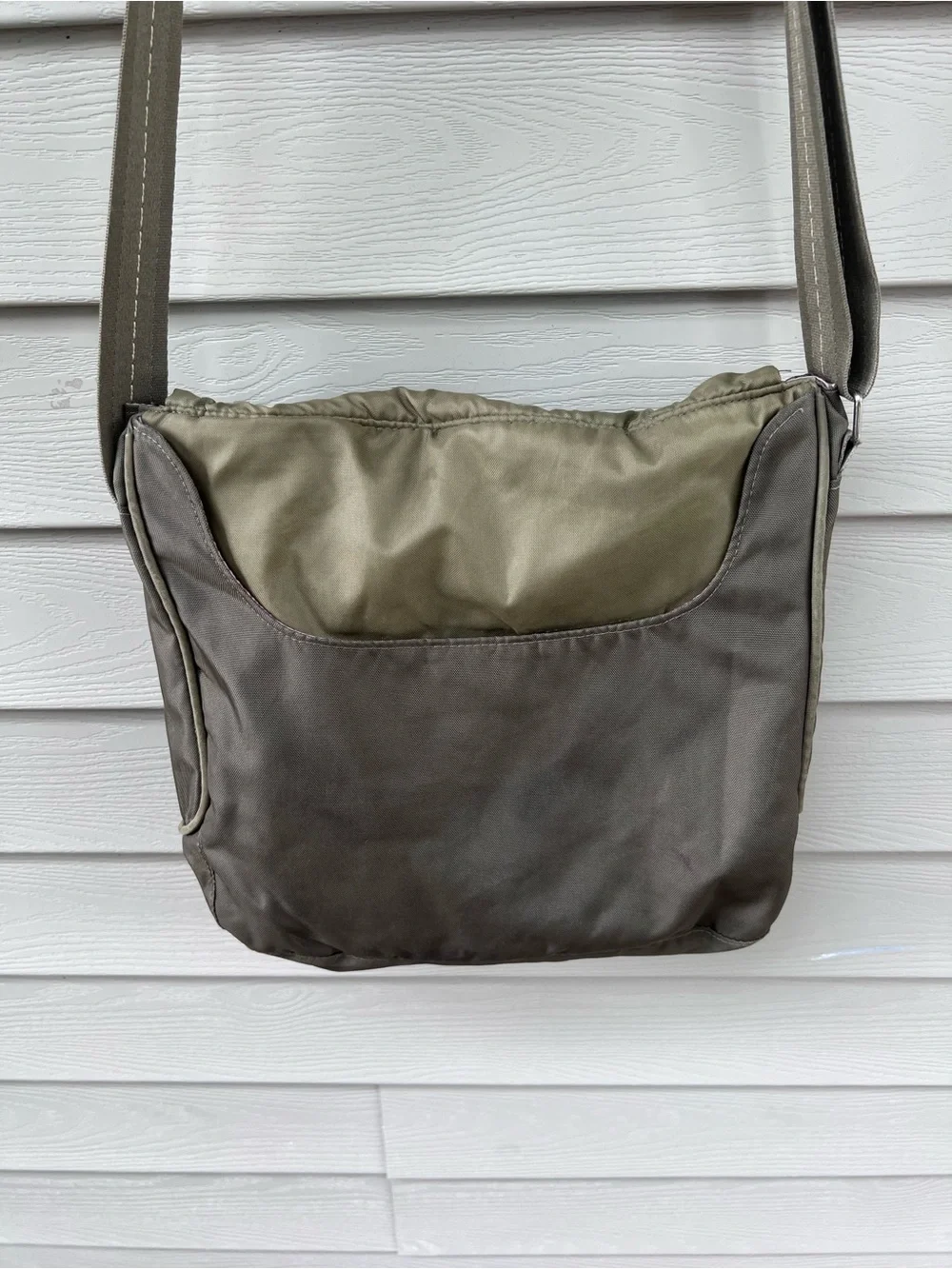 Women’s NorthFace Olive Green Crossbody Bag with Embroidered Detail